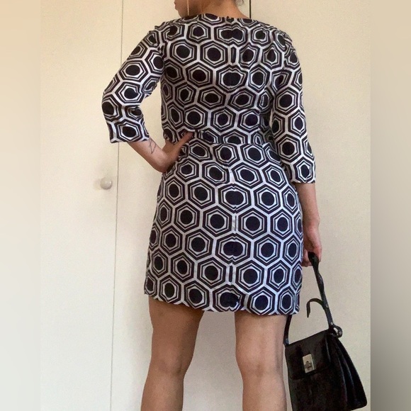 An Original Milly of New York 100% Silk Dress - Picture 4 of 5